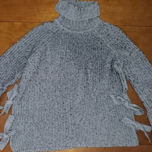 GRAY UGG SWEATER
